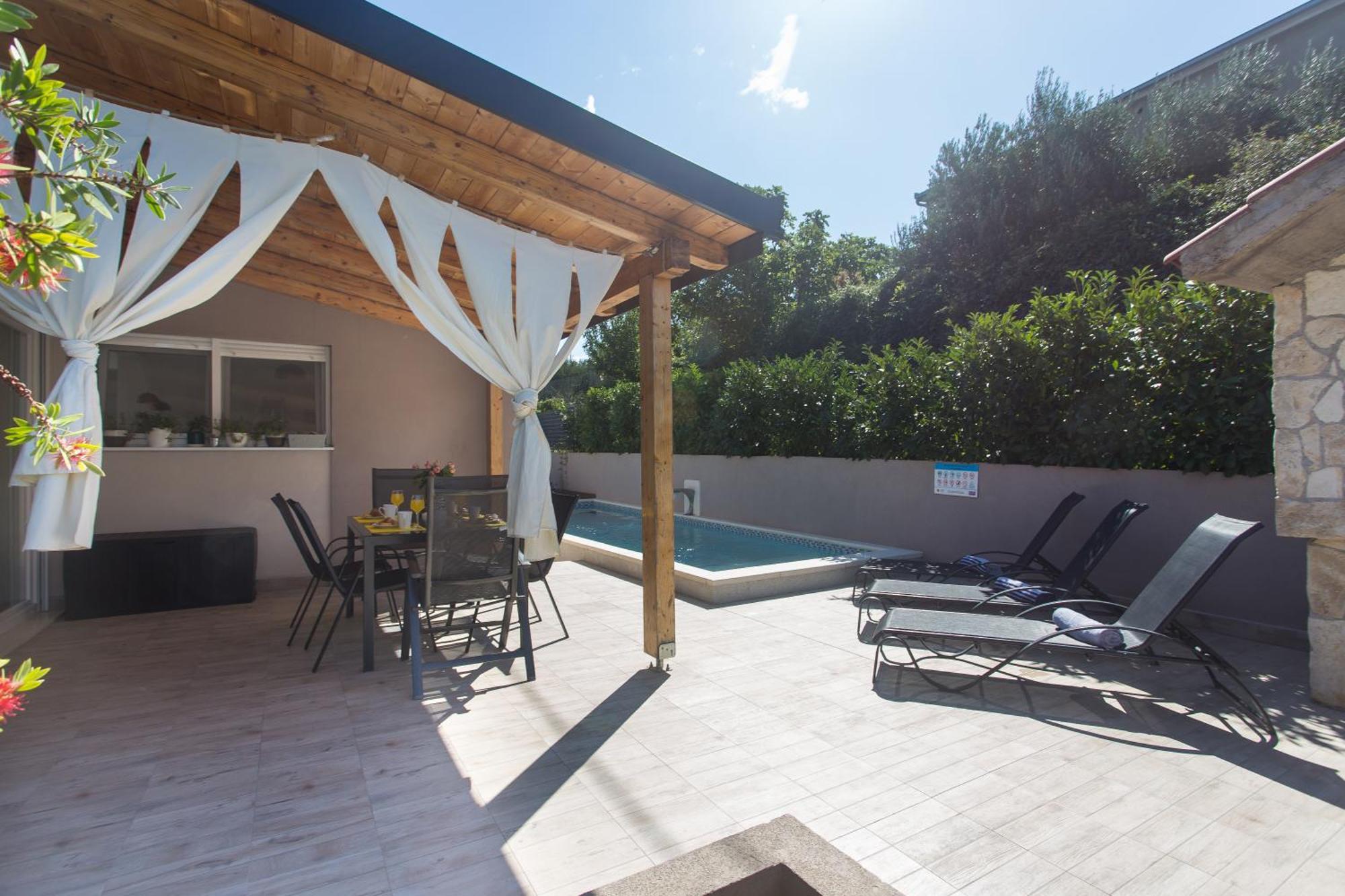 Life - New And Luxury Holiday House Каштела Экстерьер фото
