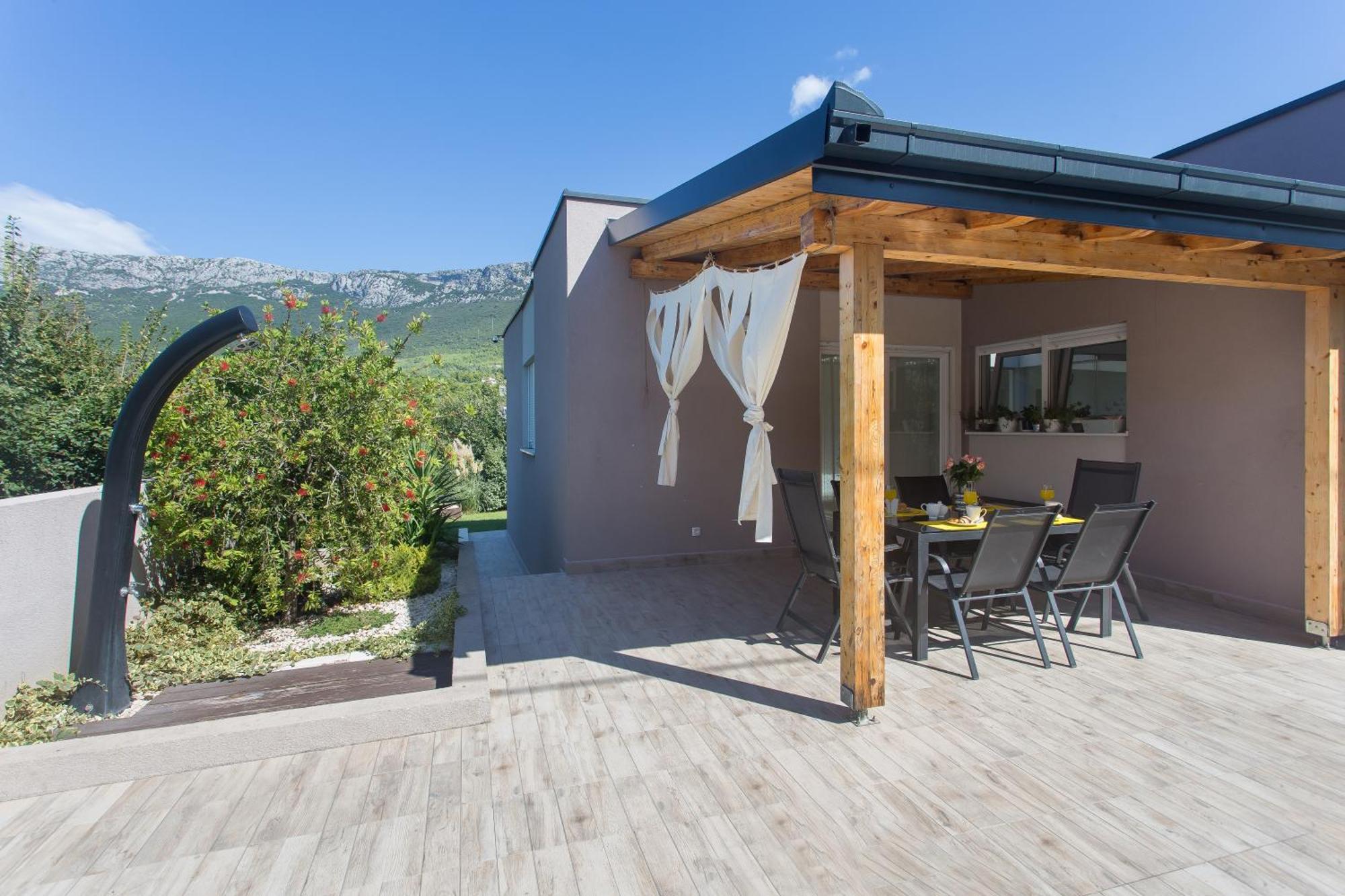 Life - New And Luxury Holiday House Каштела Экстерьер фото